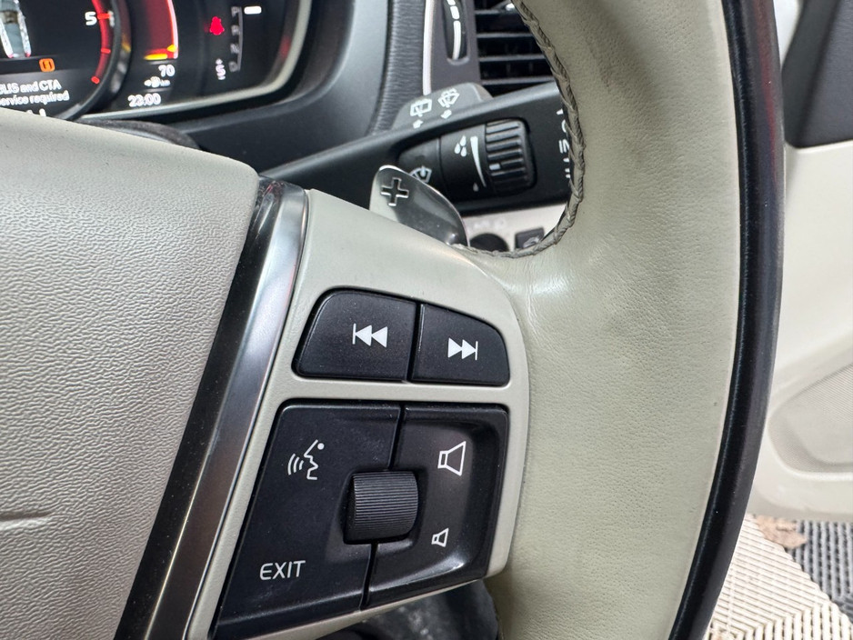 2018 Volvo V40