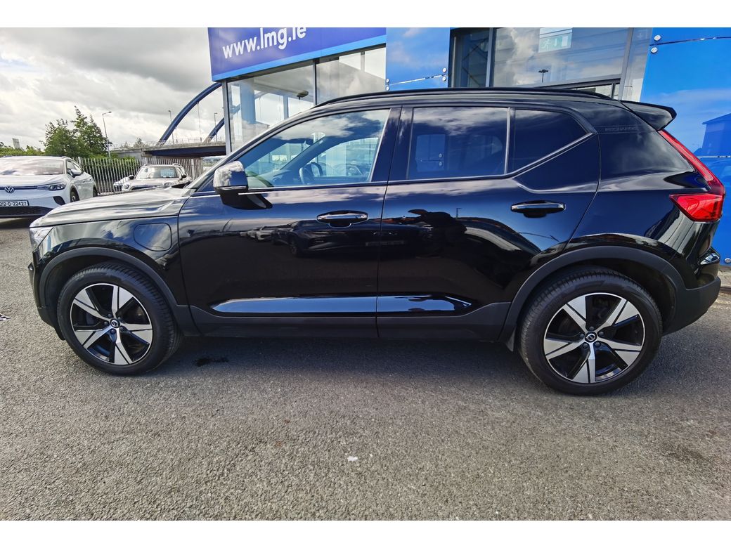 2022 Volvo XC40