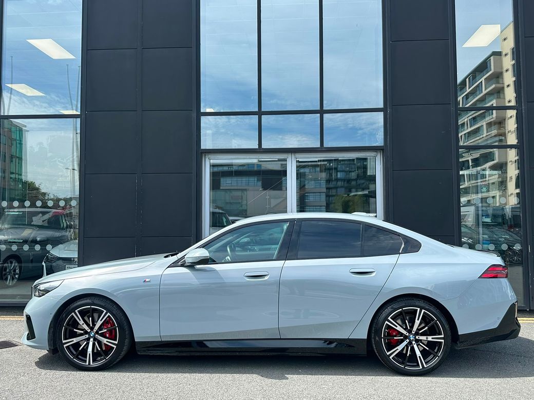 2026 BMW i5