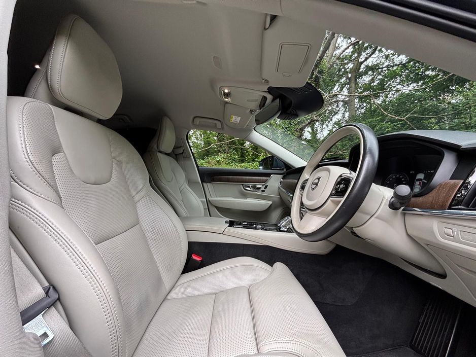 2021 Volvo S90