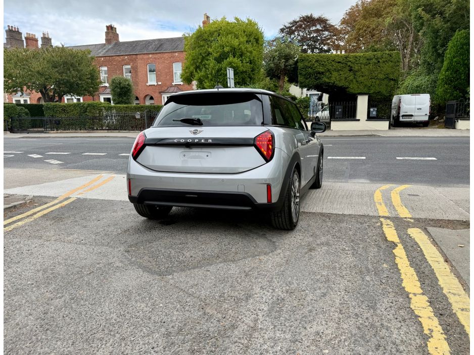 2024 Mini Hatch