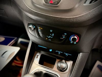 2023 Ford Transit Courier