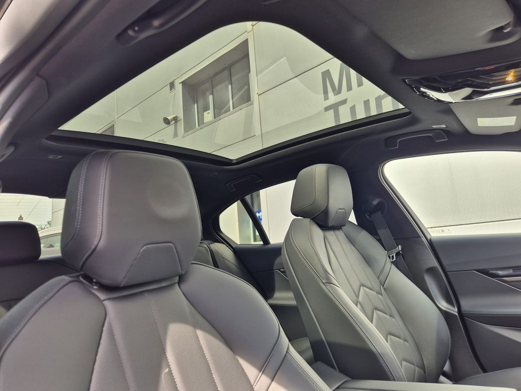 2025 BMW i5