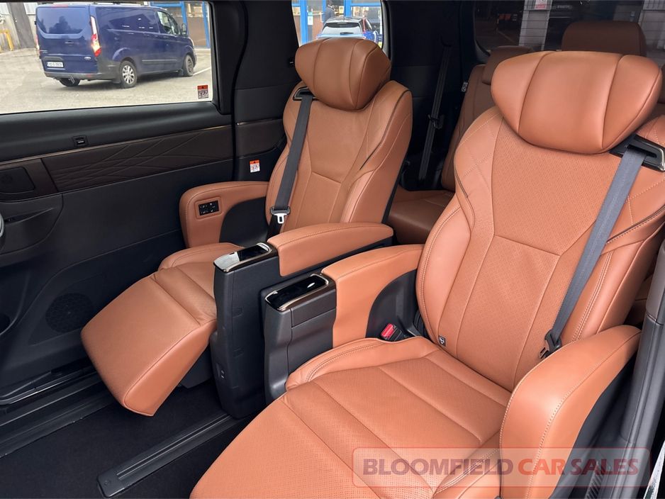 2025 Toyota Alphard