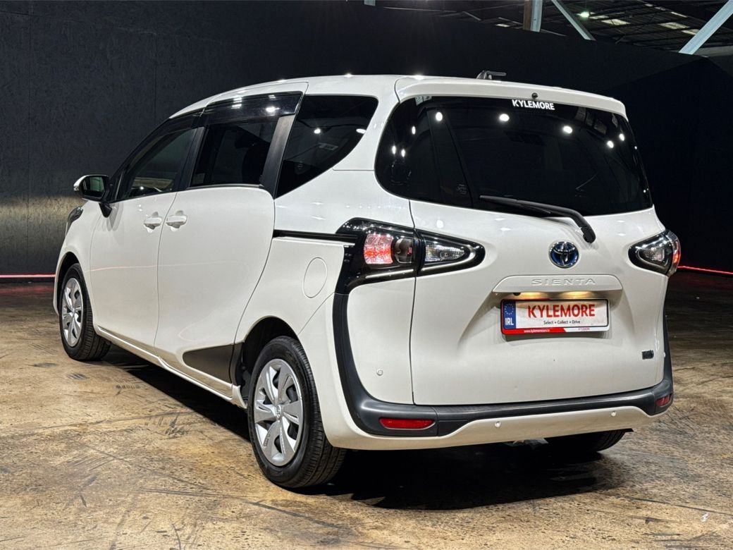 2021 Toyota Sienta