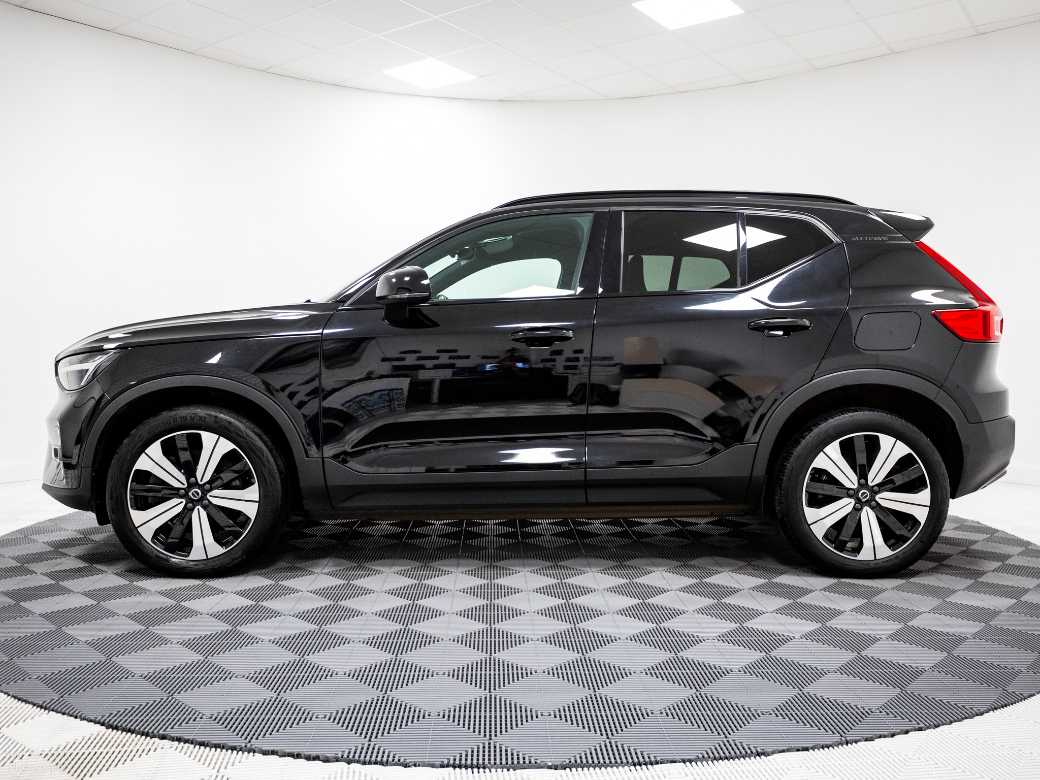 2023 Volvo XC40
