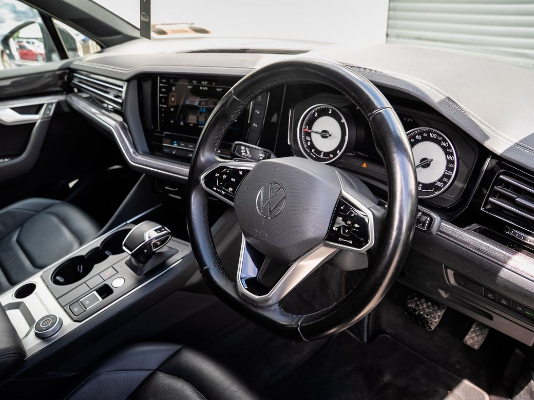 2022 Volkswagen Touareg