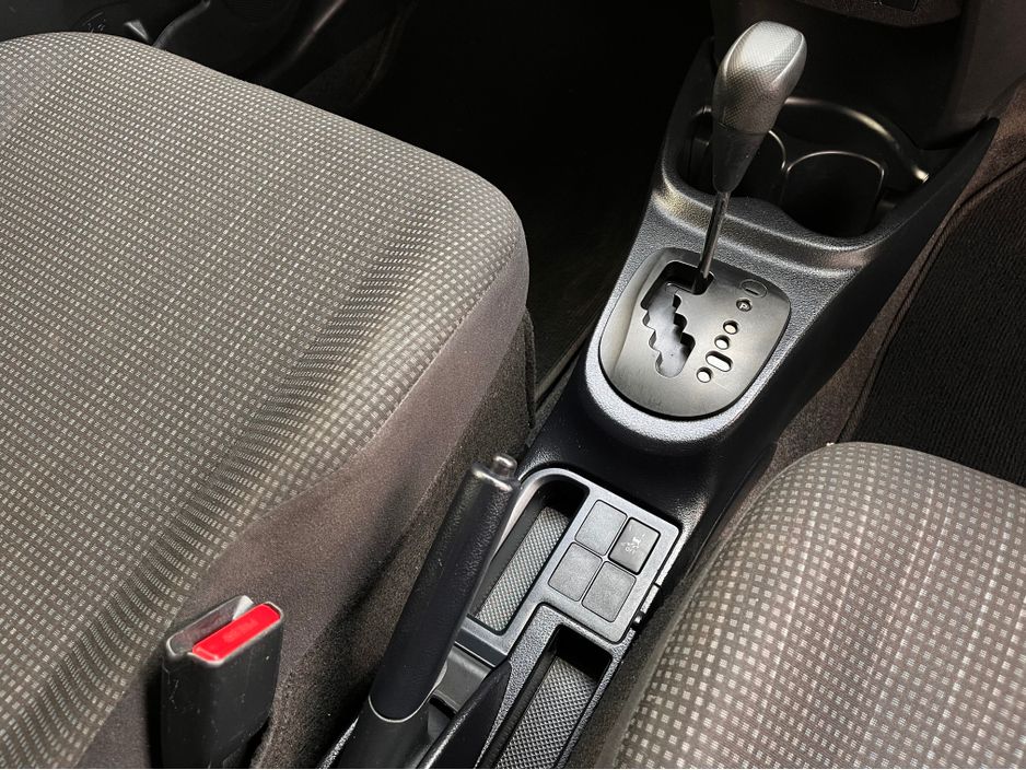 2016 Toyota Vitz