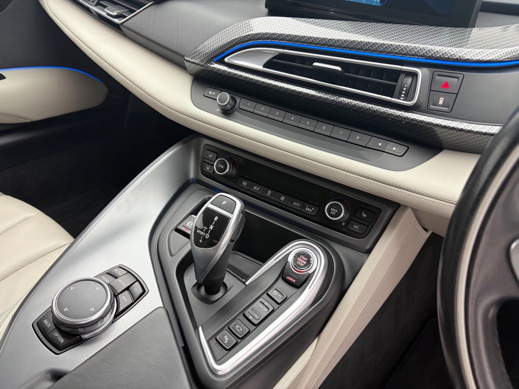 2016 BMW i8