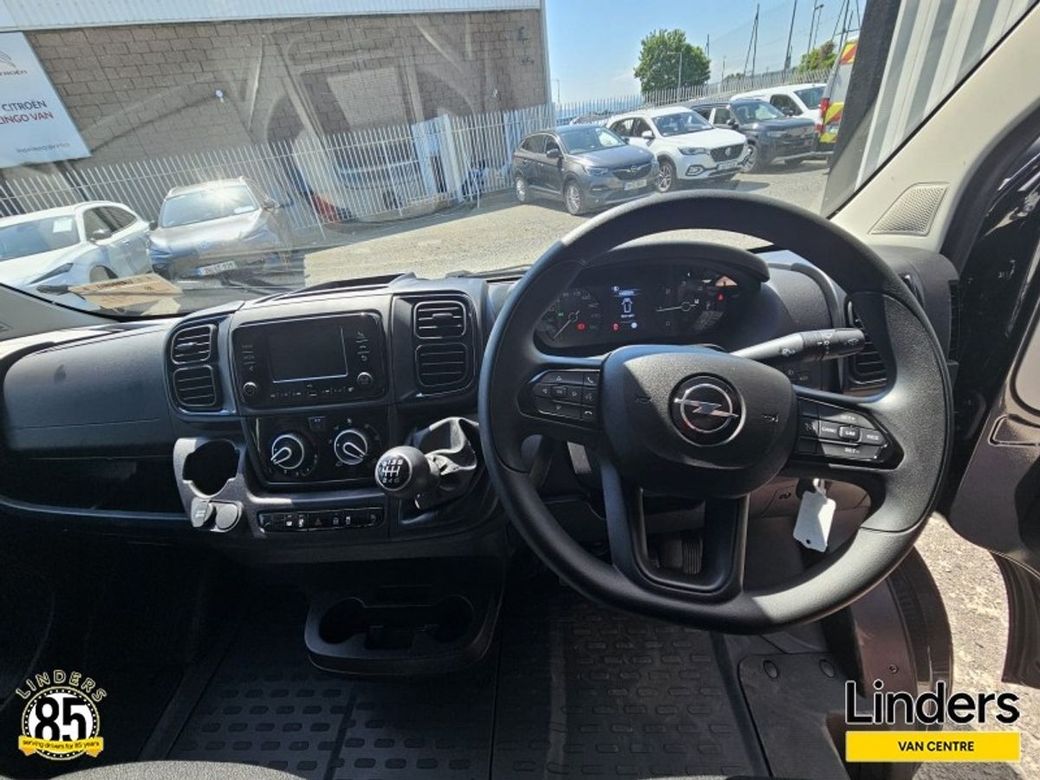 2026 Opel Movano