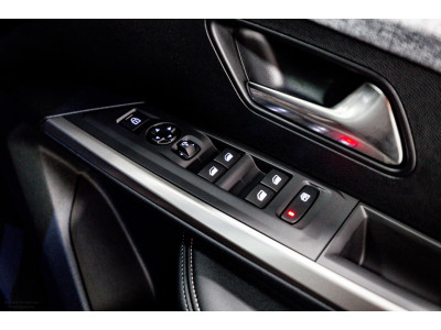 2025 Peugeot 5008