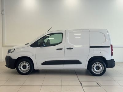 2025 Peugeot Partner