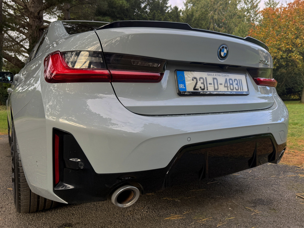 2023 BMW 330