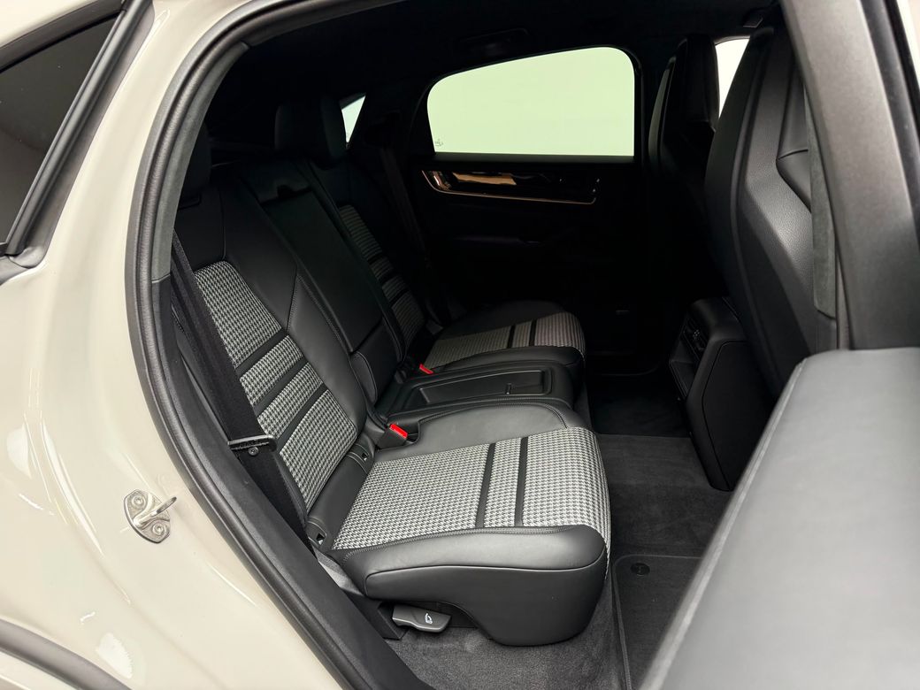 2026 Porsche Cayenne