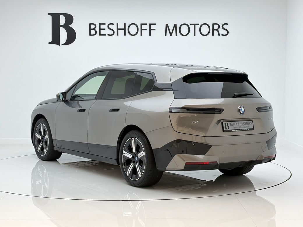 2025 BMW iX