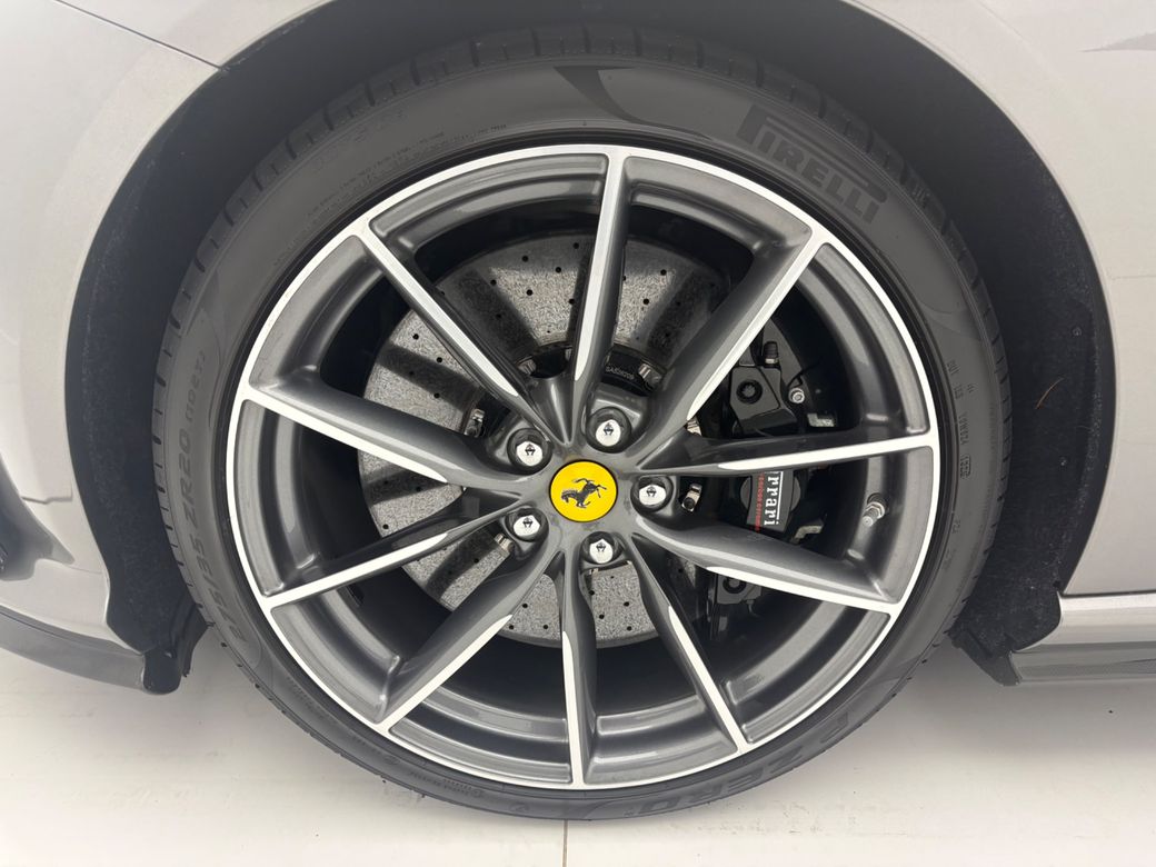 2020 Ferrari 812 GTS