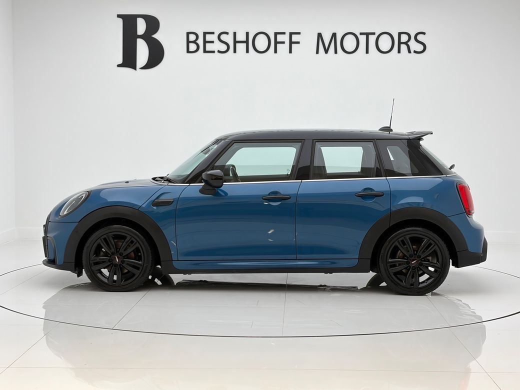 2022 Mini Hatch
