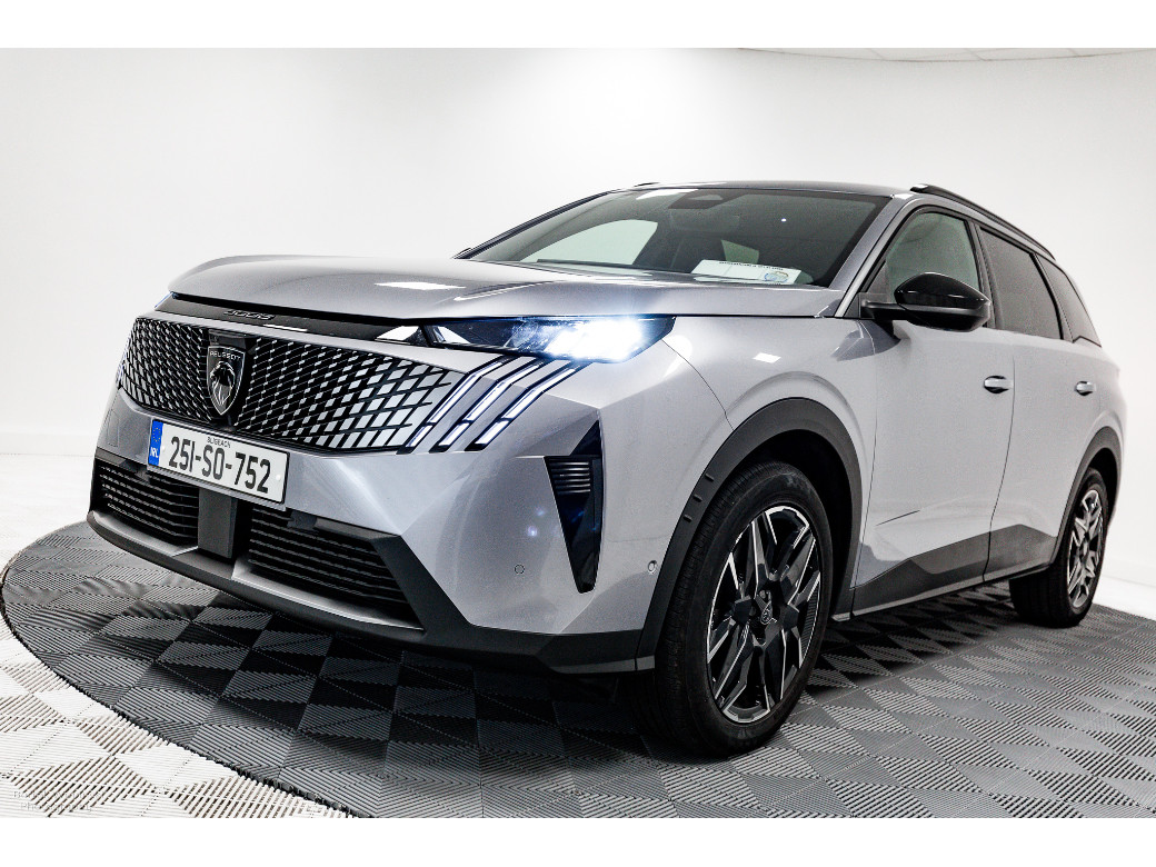 2025 Peugeot 5008