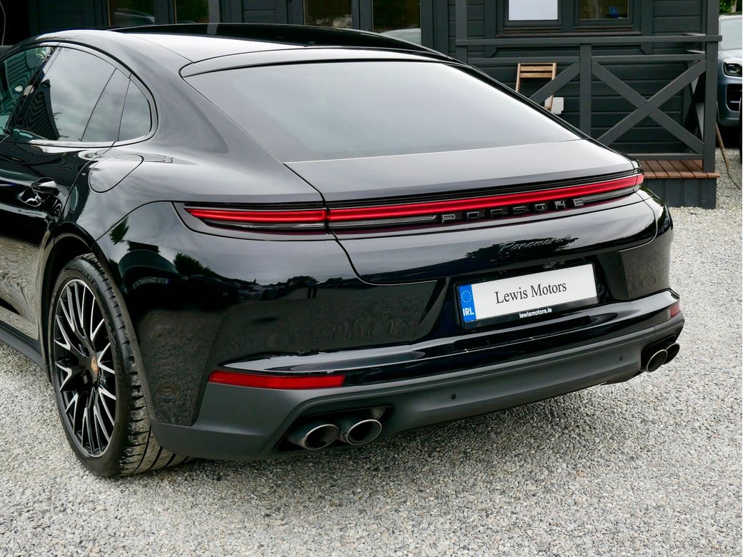 2025 Porsche Panamera