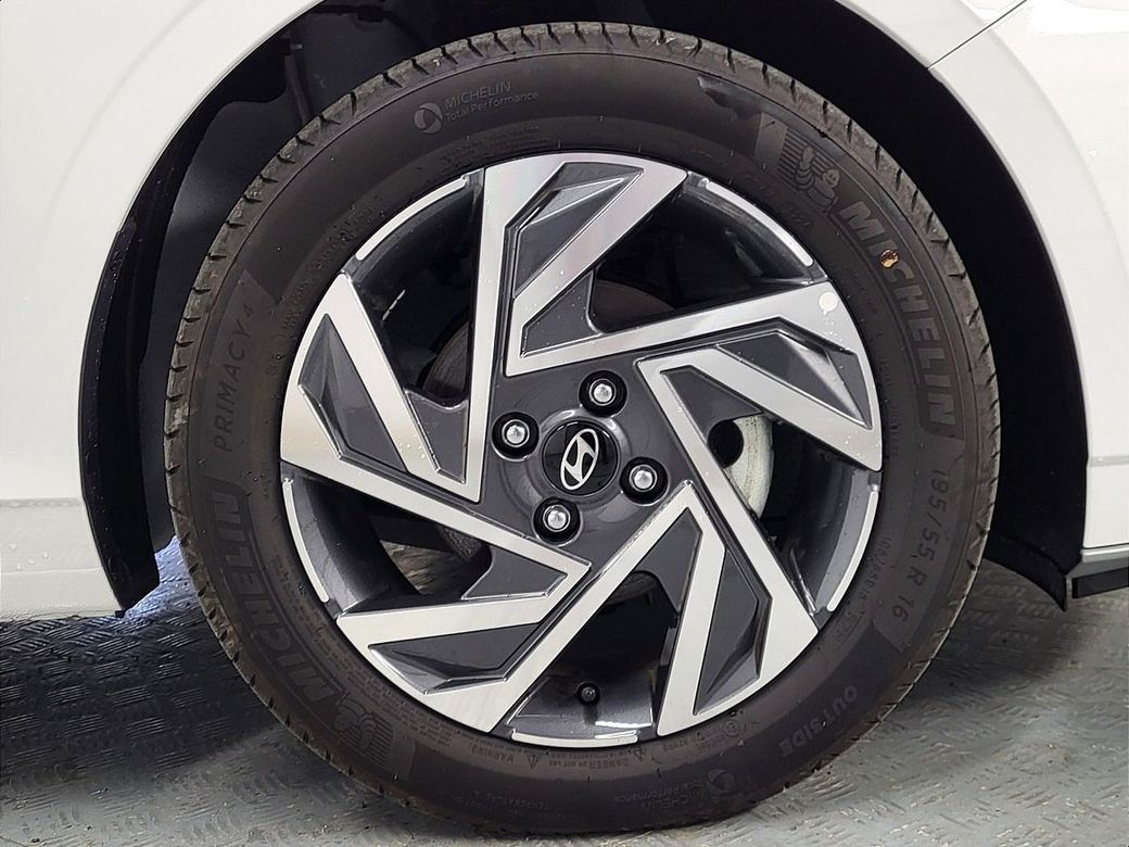 2025 Hyundai i20