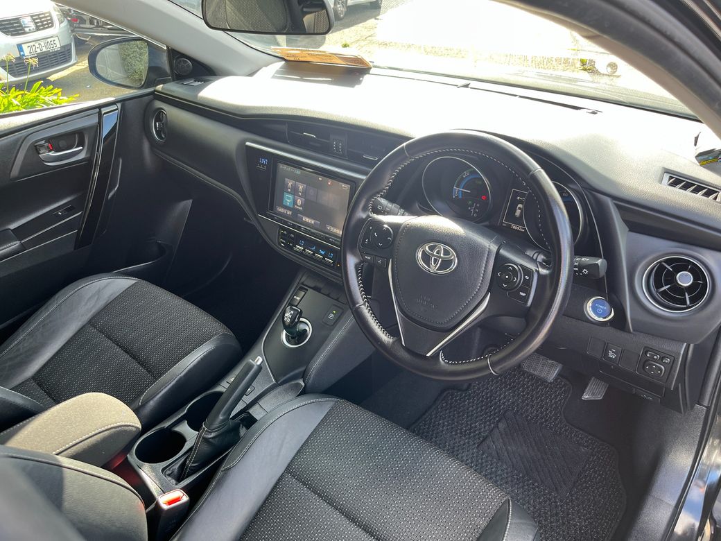 2016 Toyota Auris