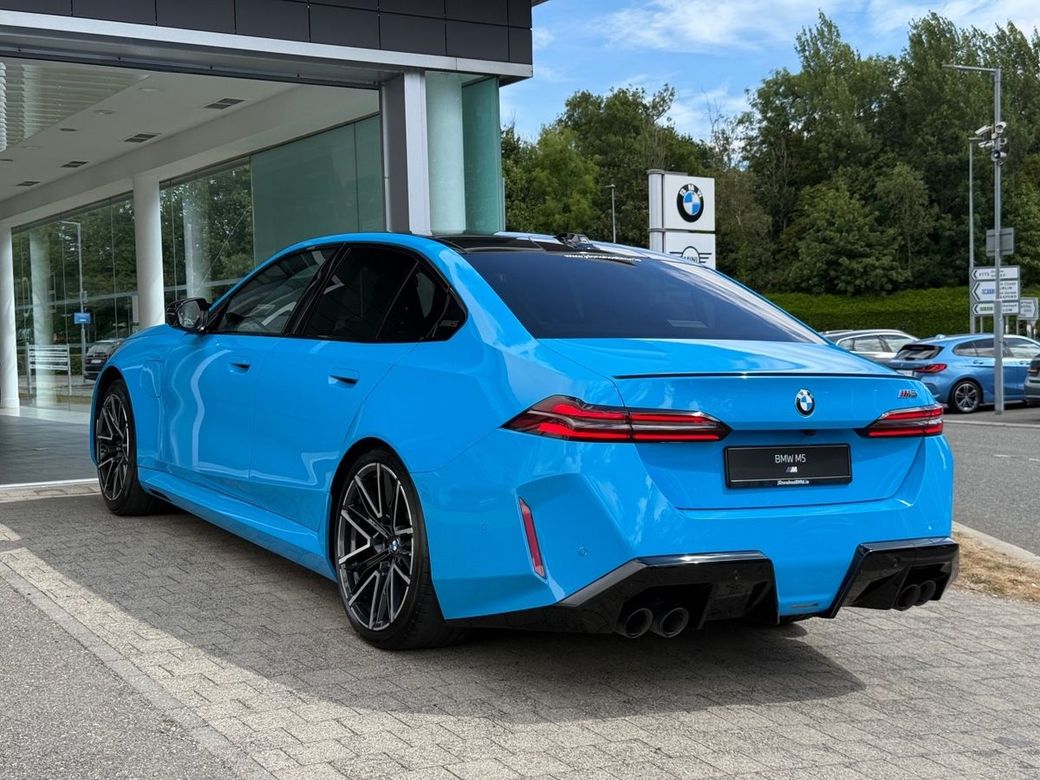 2025 BMW M5