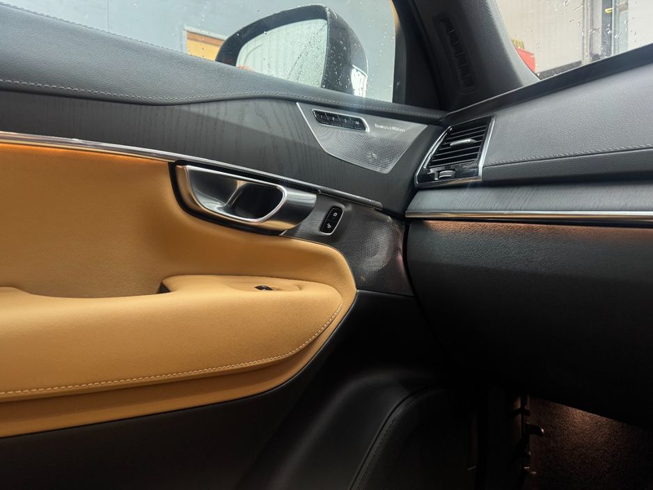 2023 Volvo XC90
