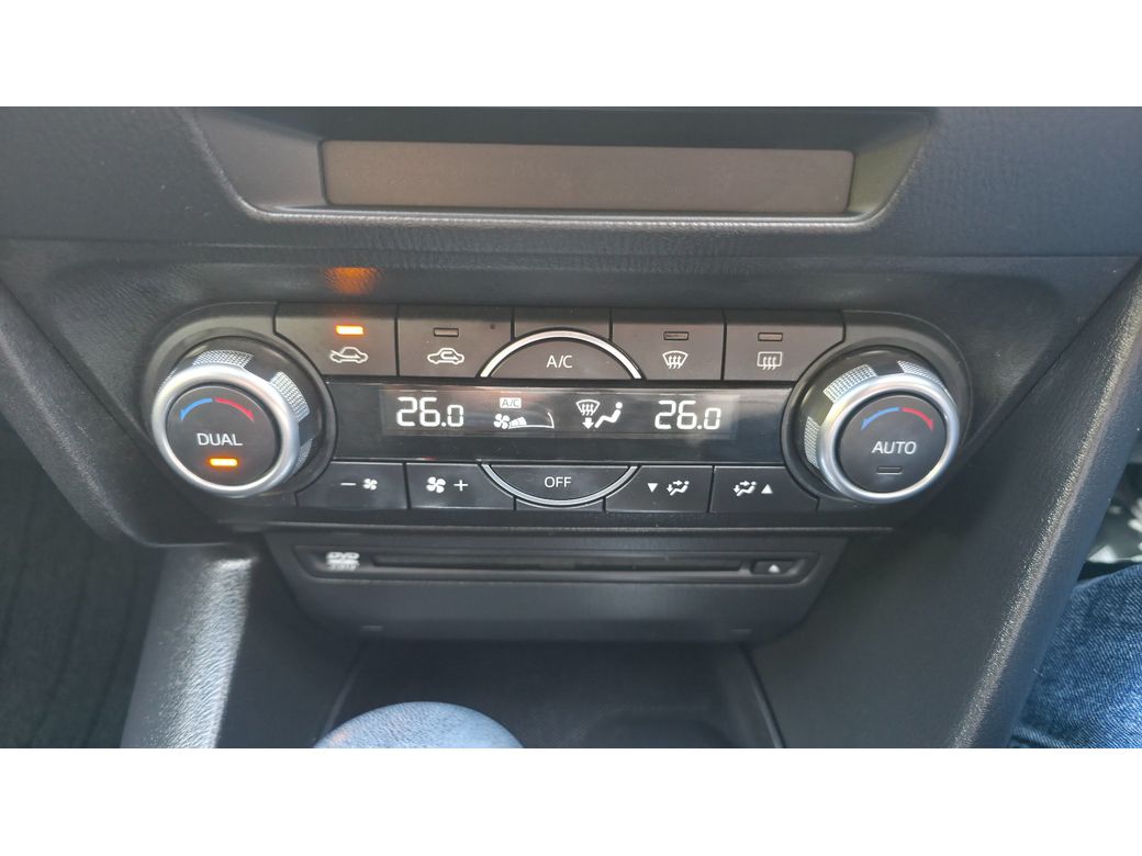 2018 Mazda Axela