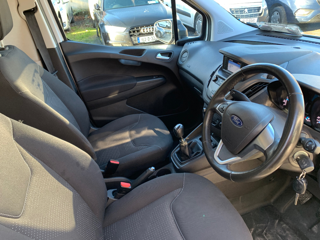 2019 Ford Transit Courier
