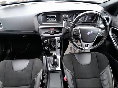 2016 Volvo V40