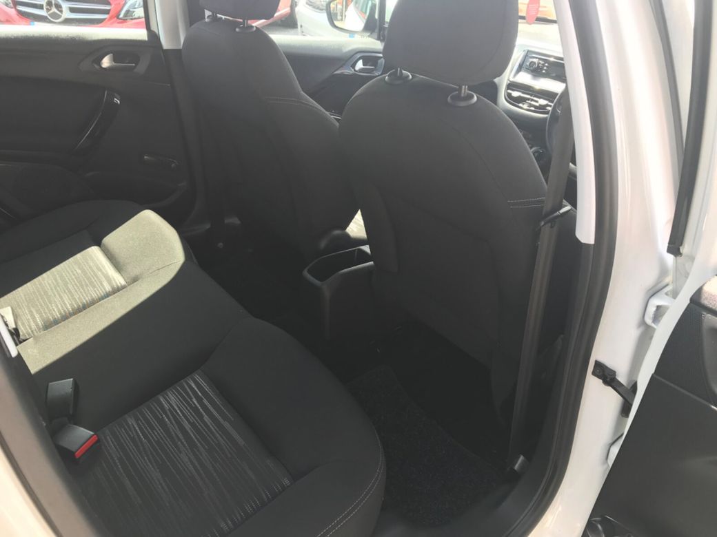 2016 Peugeot 208