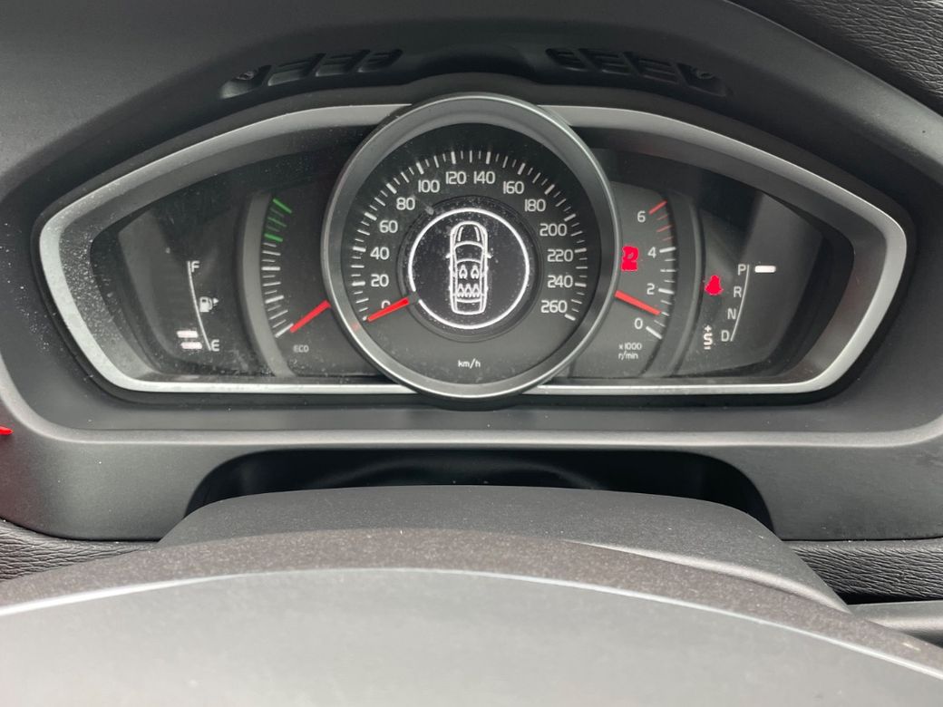 2015 Volvo V40