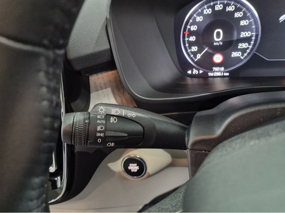 2021 Volvo XC40
