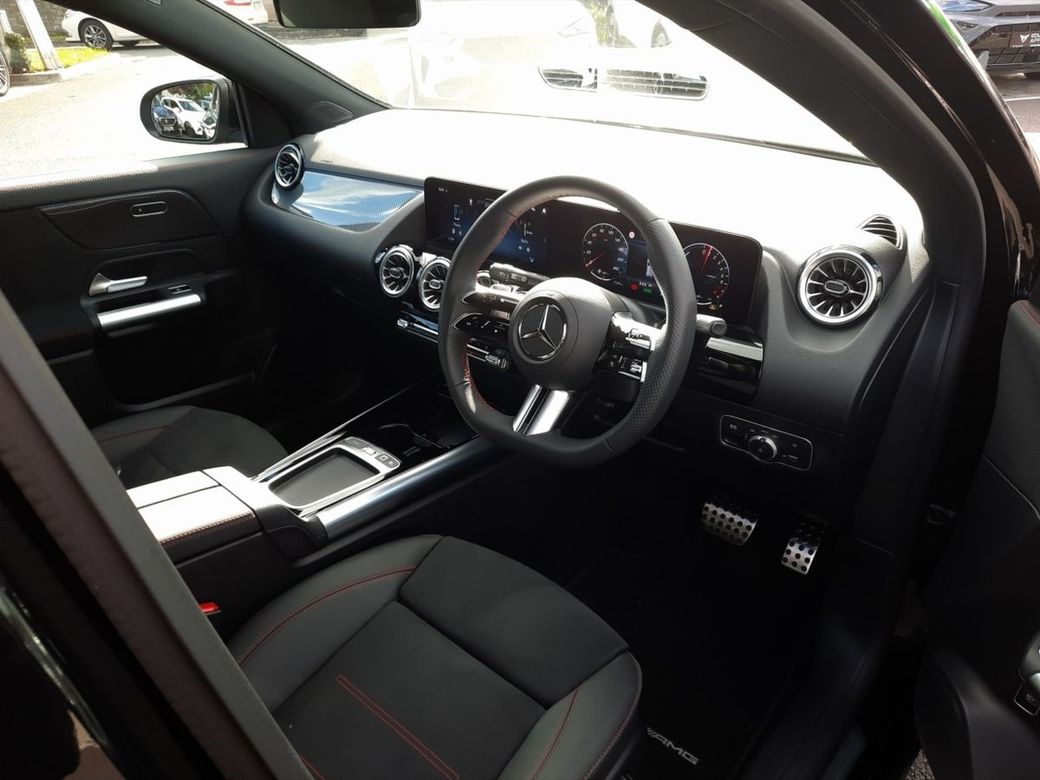 2025 Mercedes-Benz GLA Class