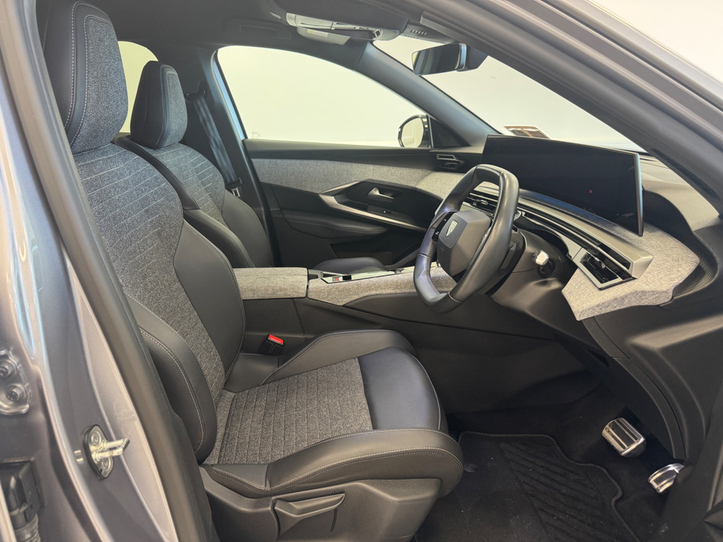 2025 Peugeot 3008