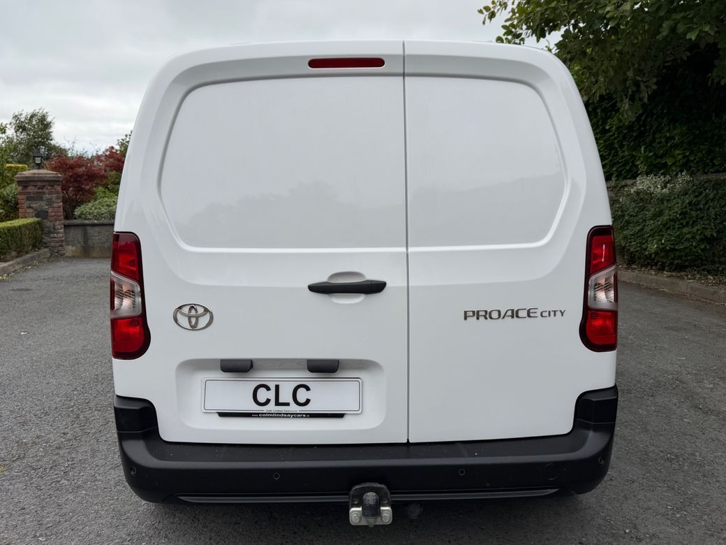 2025 Toyota Proace