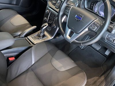 2016 Volvo V40