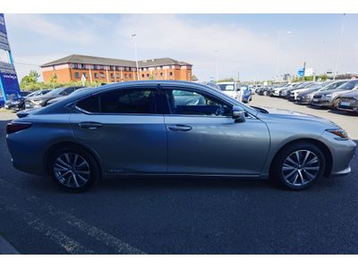 2020 Lexus ES 300h