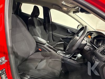 2019 Volvo V40