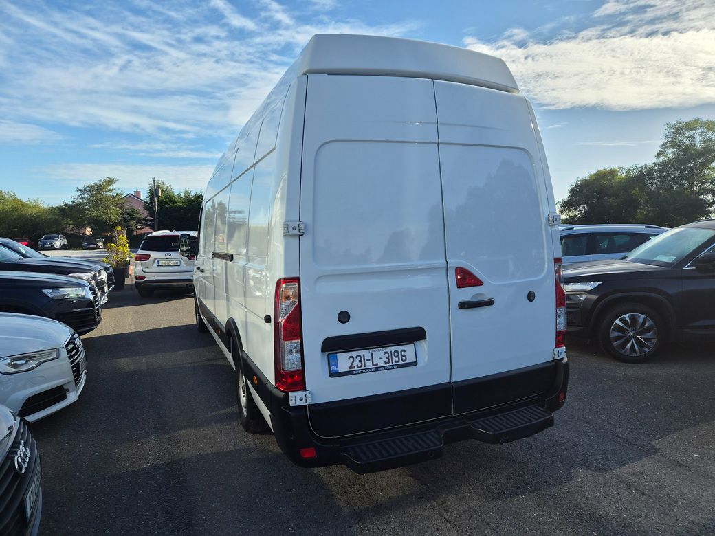 2023 Renault Master