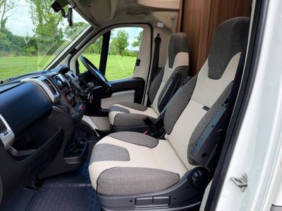 2016 BESSACARR 462 LOW PROFILE R.H.D 