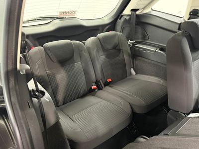 2016 Ford Grand C-Max