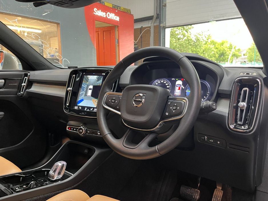 2021 Volvo XC40