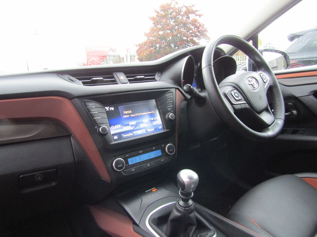 2016 Toyota Avensis