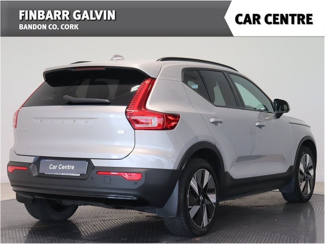 2025 Volvo XC40