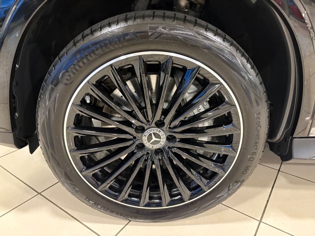 2025 Mercedes-Benz GLC Class