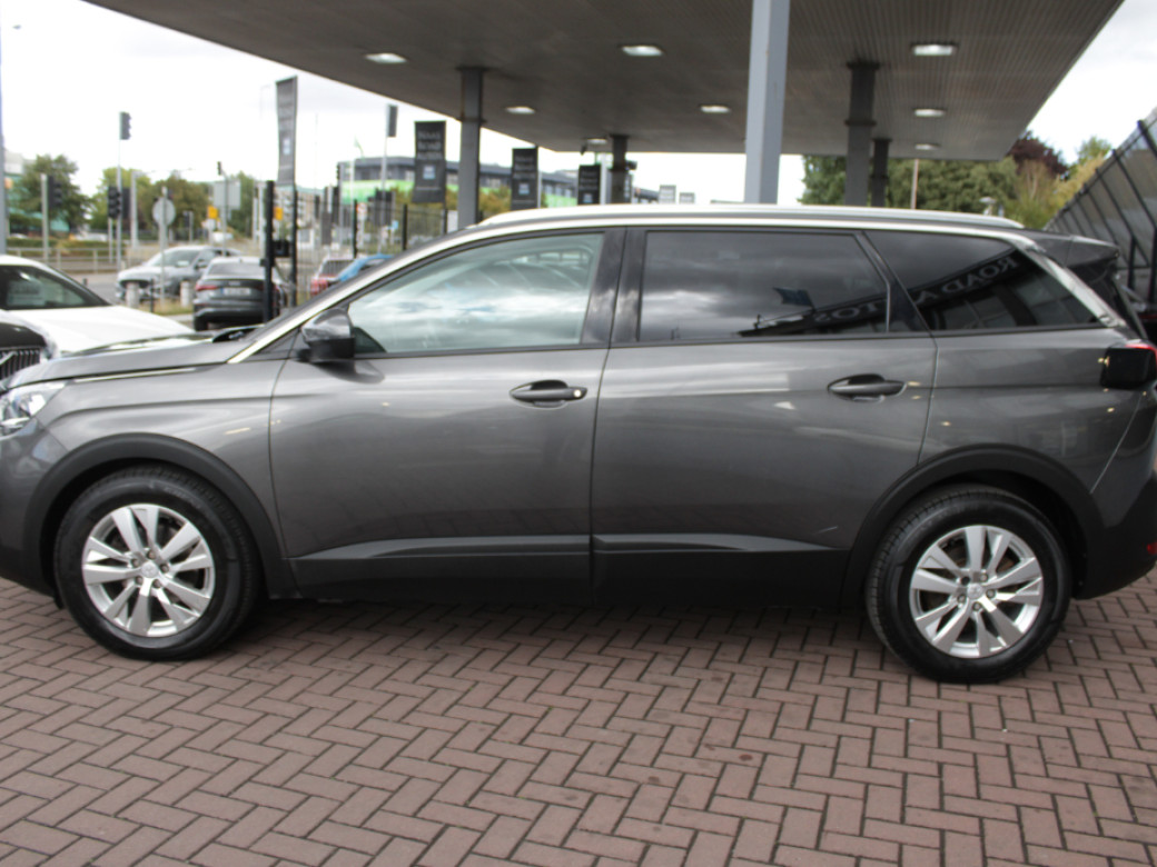 2020 Peugeot 5008