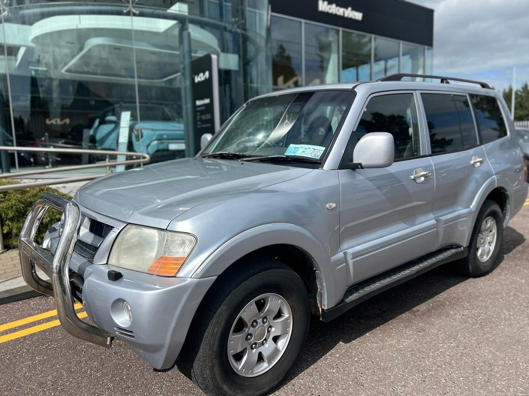 2006 Mitsubishi Pajero