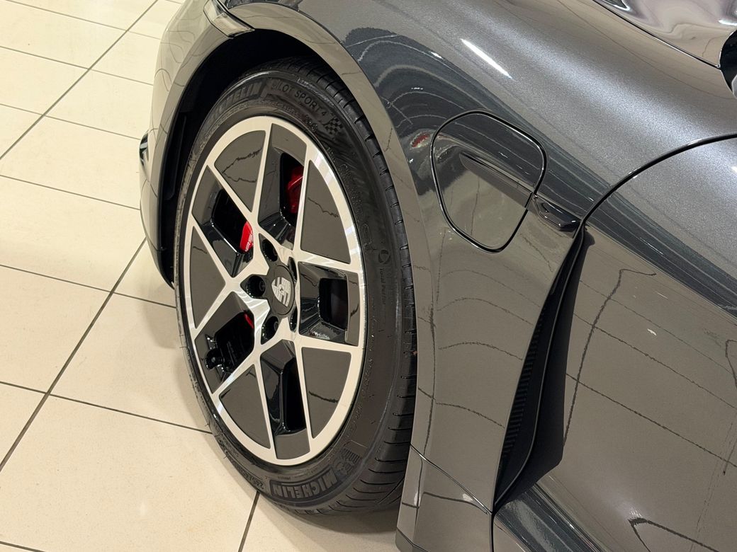 2024 Porsche Taycan