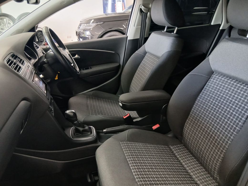 2017 Volkswagen Polo